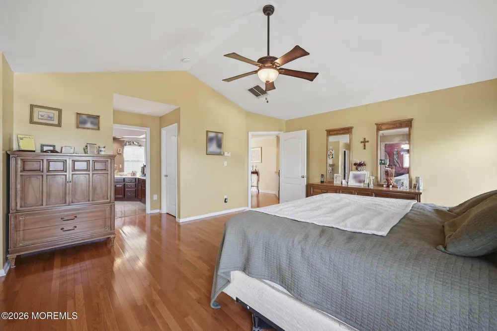19 Chambry Ct, Freehold, NJ 07728