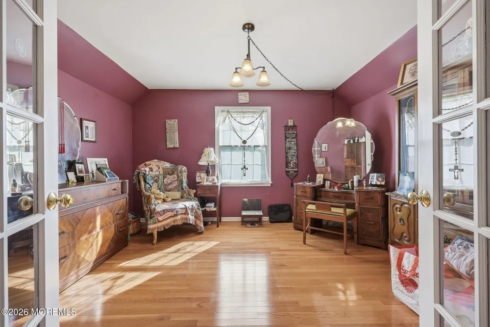 19 Chambry Ct, Freehold, NJ 07728