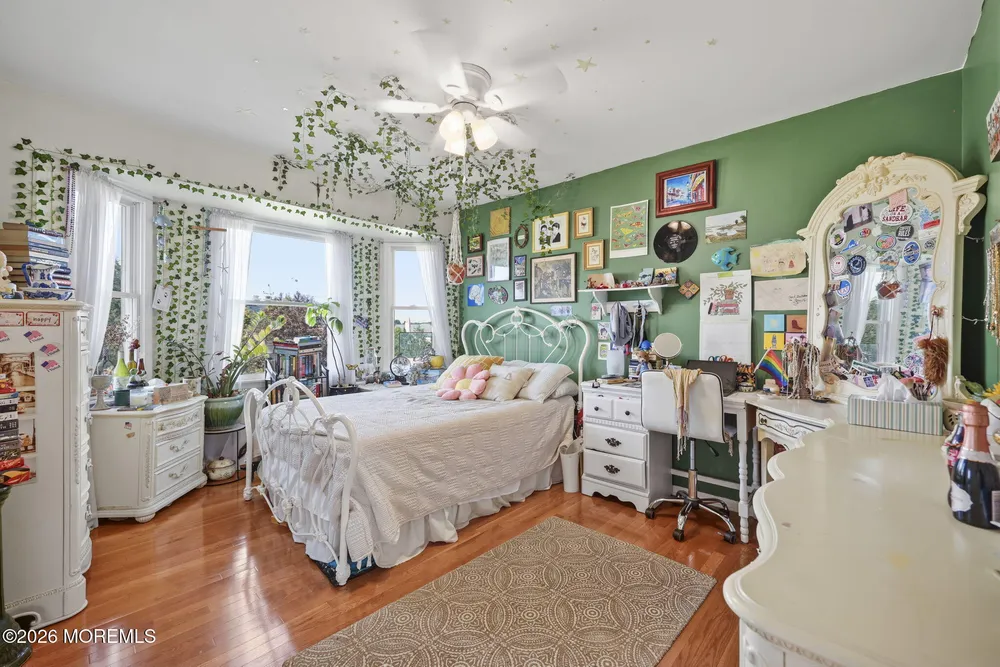 19 Chambry Ct, Freehold, NJ 07728