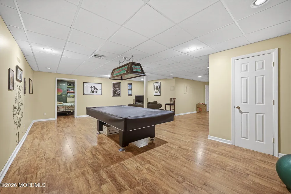 19 Chambry Ct, Freehold, NJ 07728