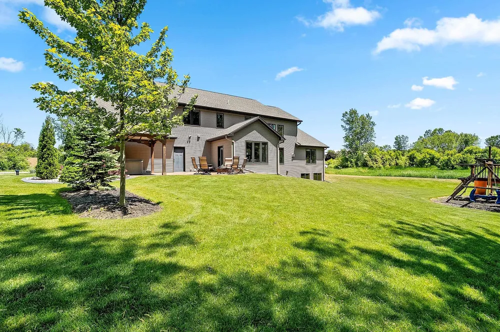W4269 Rose Tree Drive, Appleton, WI 54913