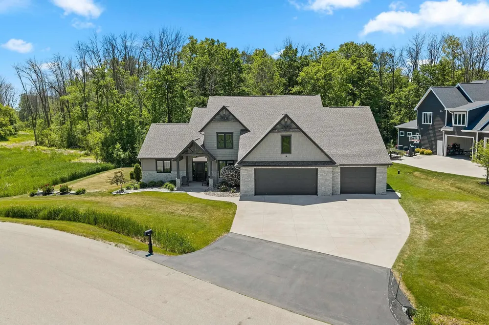 W4269 Rose Tree Drive, Appleton, WI 54913