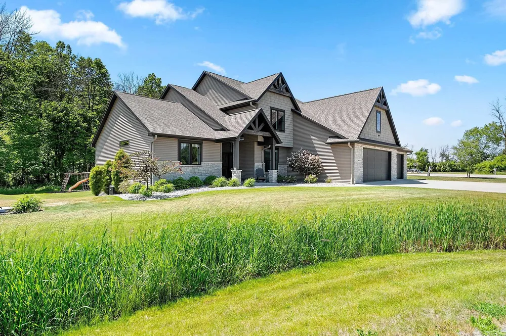 W4269 Rose Tree Drive, Appleton, WI 54913