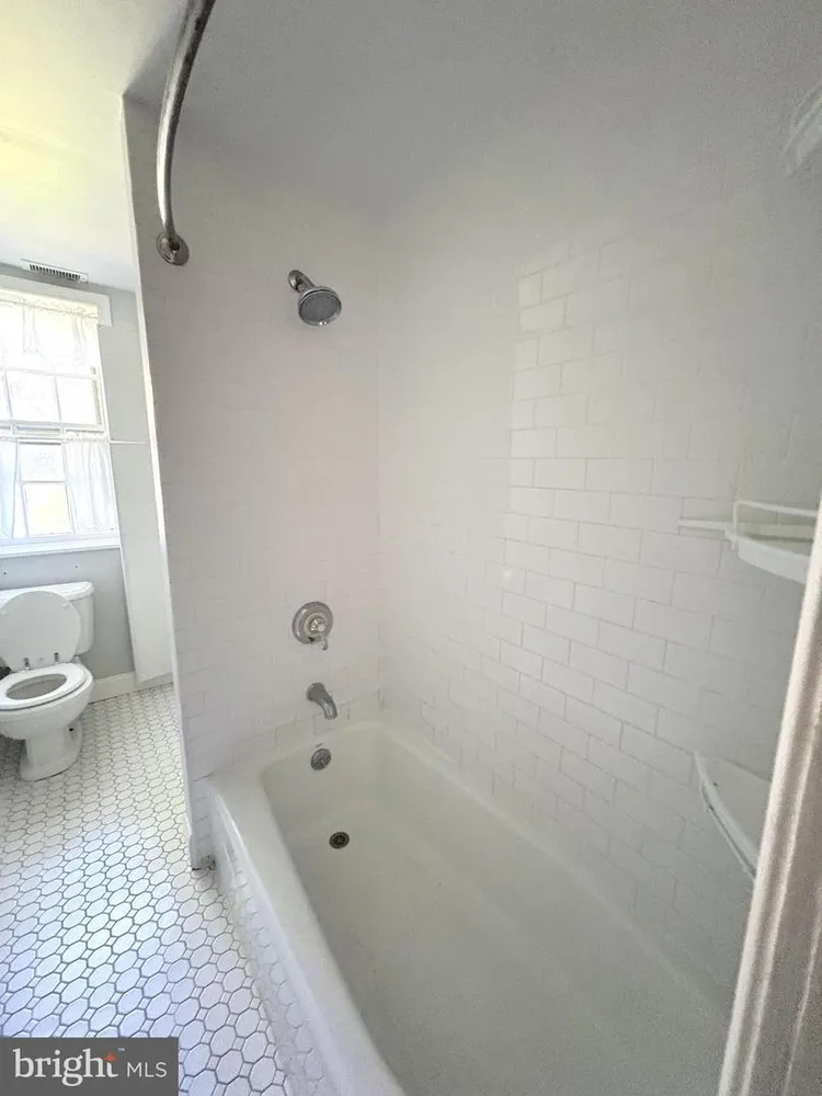 415 City Ave, Merion Station, PA 19066