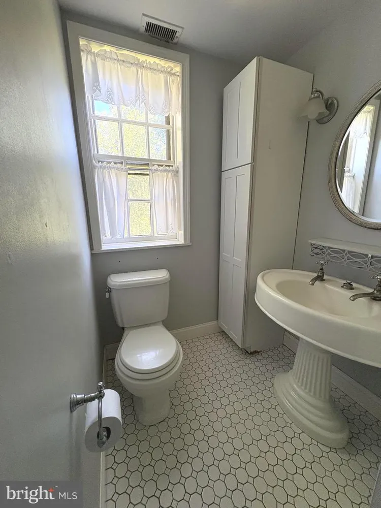 415 City Ave, Merion Station, PA 19066