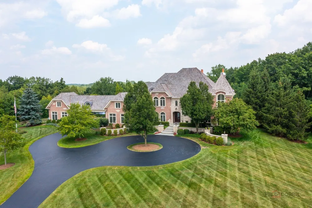 5 Jennifer Ct, Barrington, IL 60010