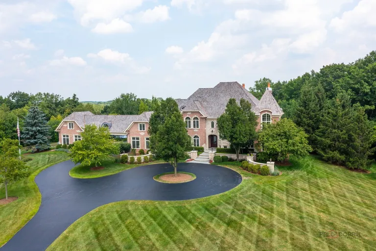 5 Jennifer Ct, Barrington, IL 60010