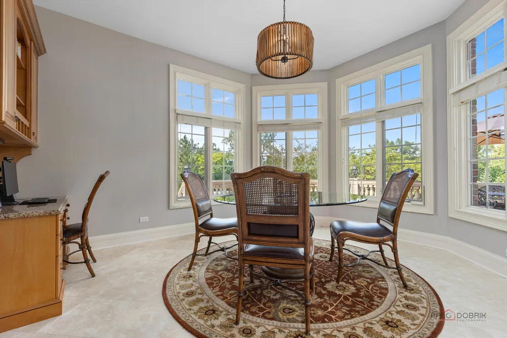 5 Jennifer Ct, Barrington, IL 60010