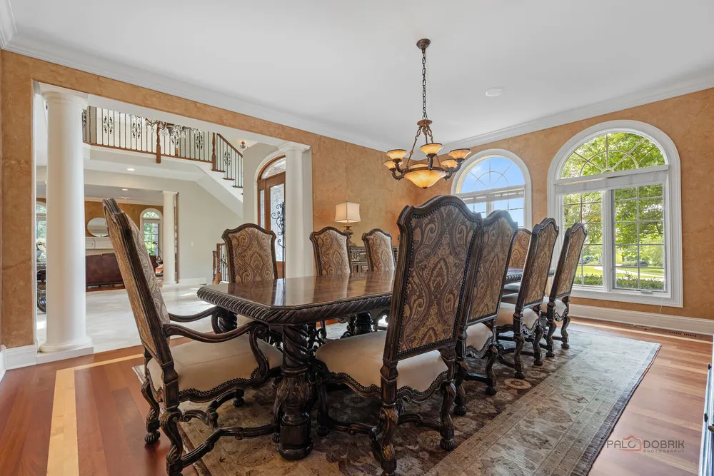 5 Jennifer Ct, Barrington, IL 60010