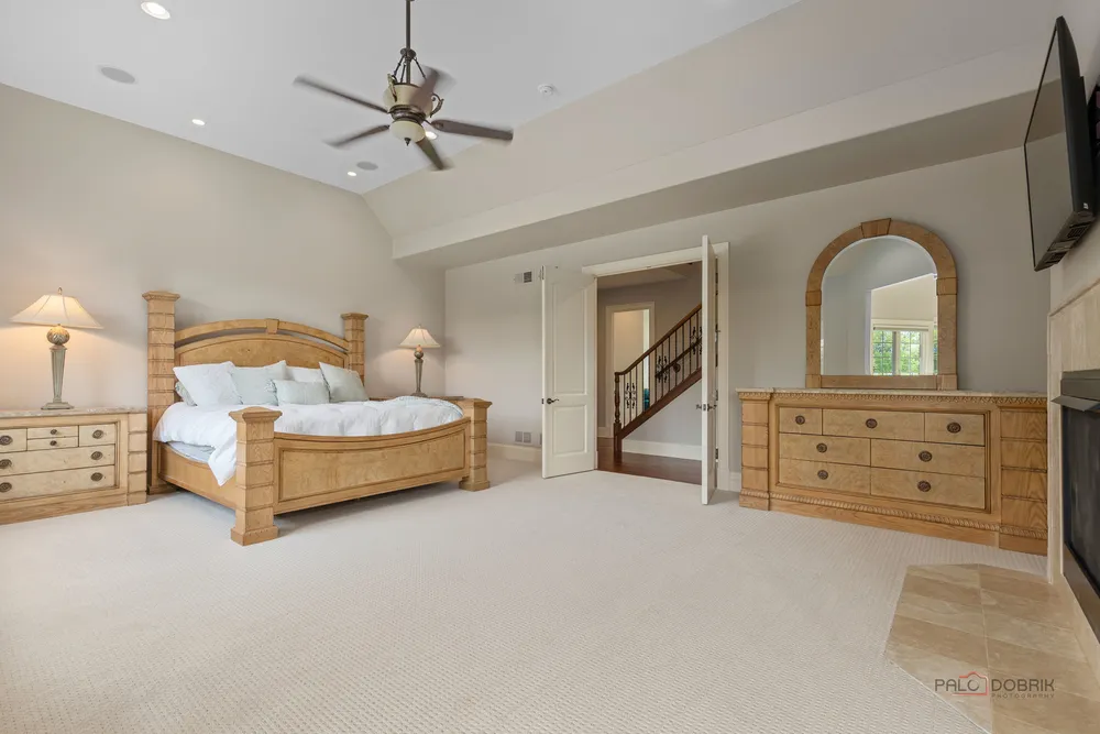 5 Jennifer Ct, Barrington, IL 60010