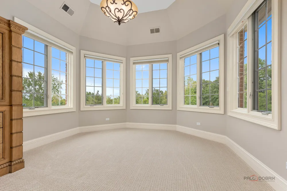 5 Jennifer Ct, Barrington, IL 60010