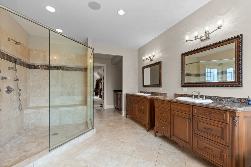 5 Jennifer Ct, Barrington, IL 60010