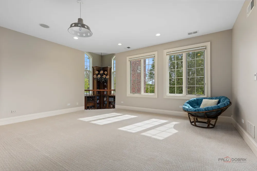5 Jennifer Ct, Barrington, IL 60010