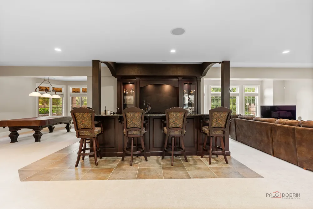 5 Jennifer Ct, Barrington, IL 60010