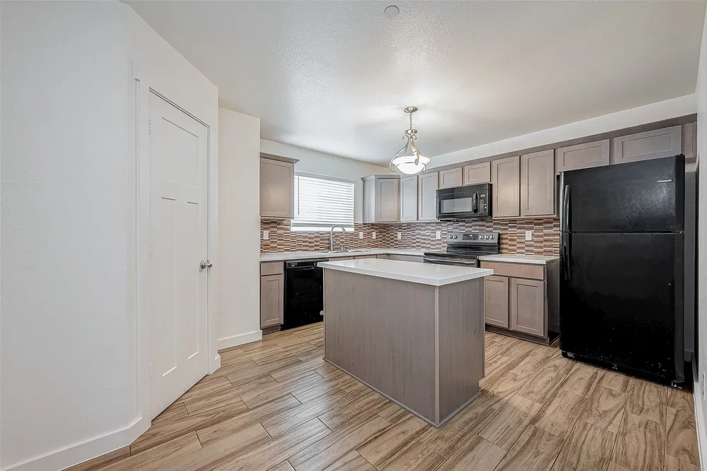 21155 Gosling Rd, Spring, TX 77388