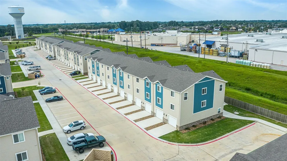 21155 Gosling Rd, Spring, TX 77388