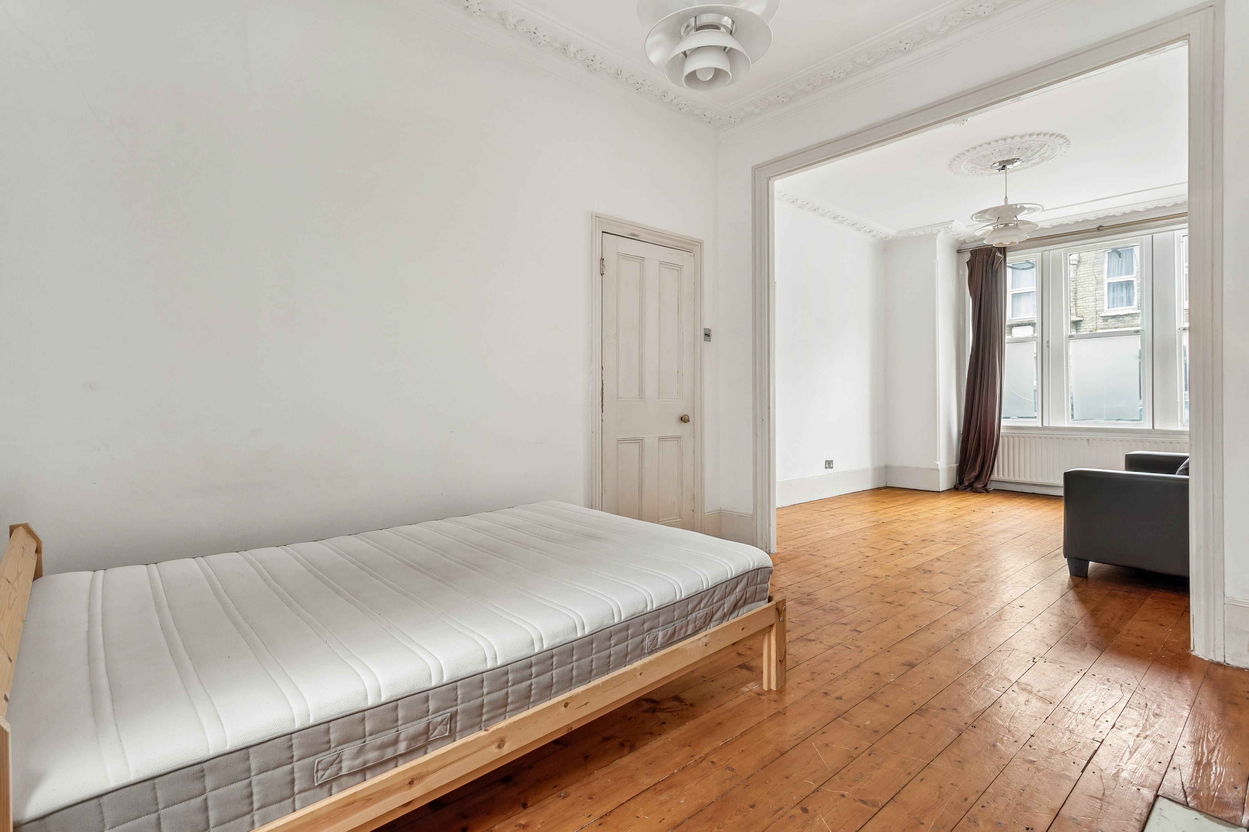  Hemberton Road  Clapham London SW9 9LF Image 3