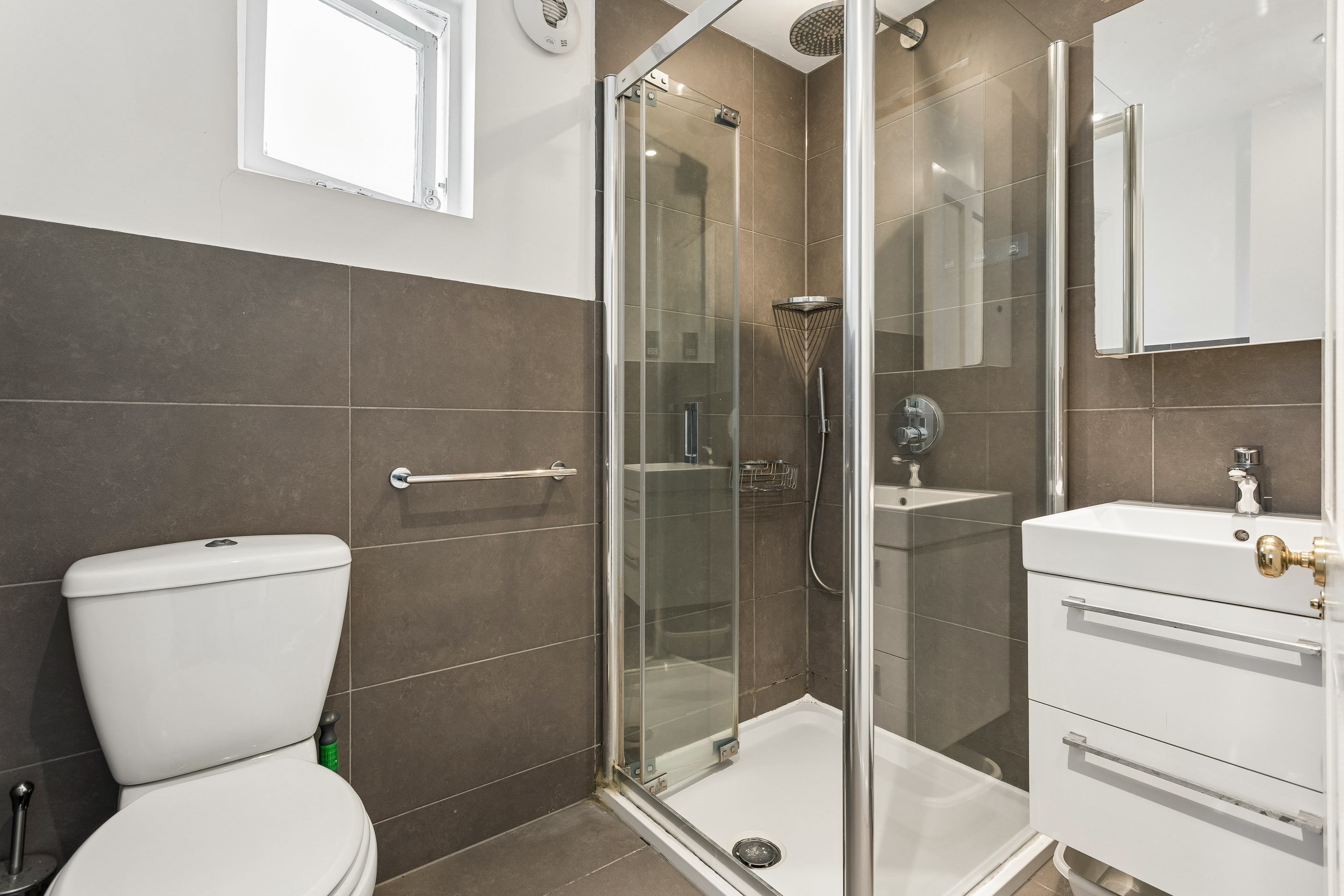 Hemberton Road  Clapham London SW9 9LF Image 6