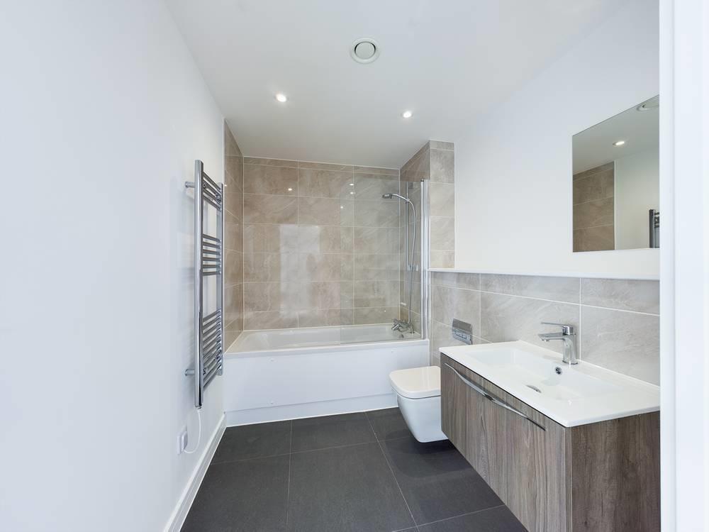 The Broadway, Crawley Image 3
