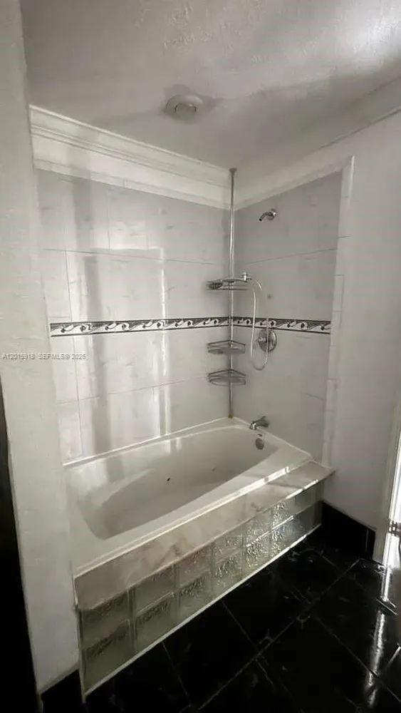 8195 NW 8th Manor, Plantation, FL 33324