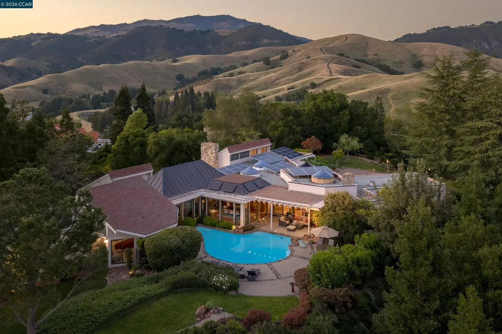 2305 Saddleback Dr, Danville, CA 94506