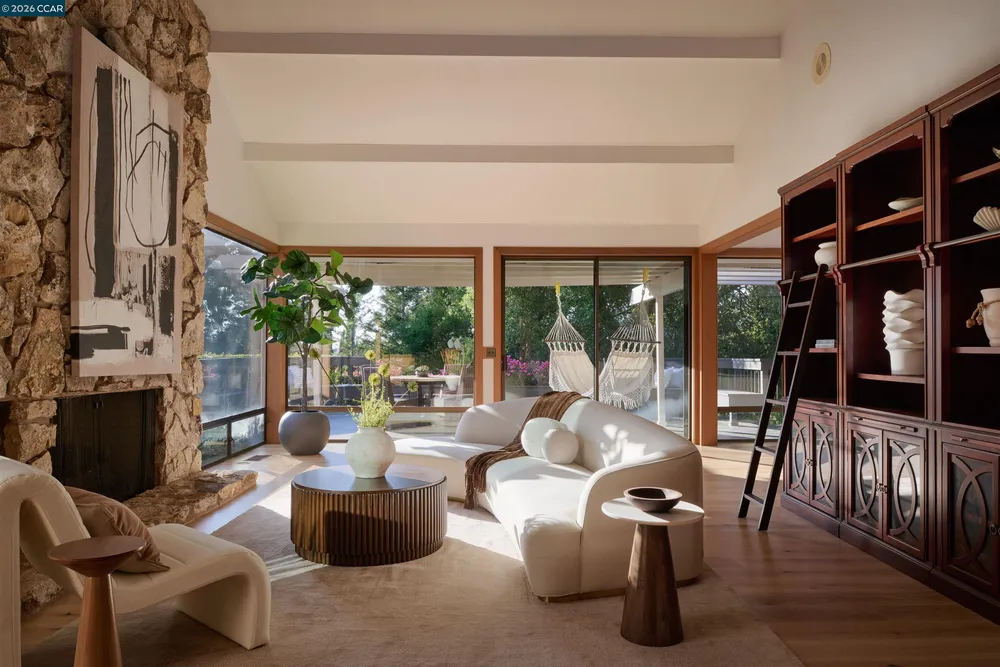 2305 Saddleback Dr, Danville, CA 94506