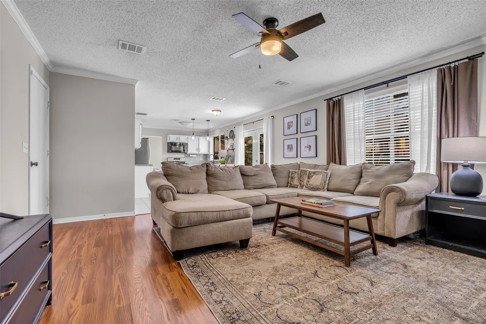 9415 Towerstone Dr, Spring, TX 77379