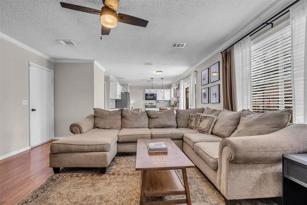 9415 Towerstone Dr, Spring, TX 77379