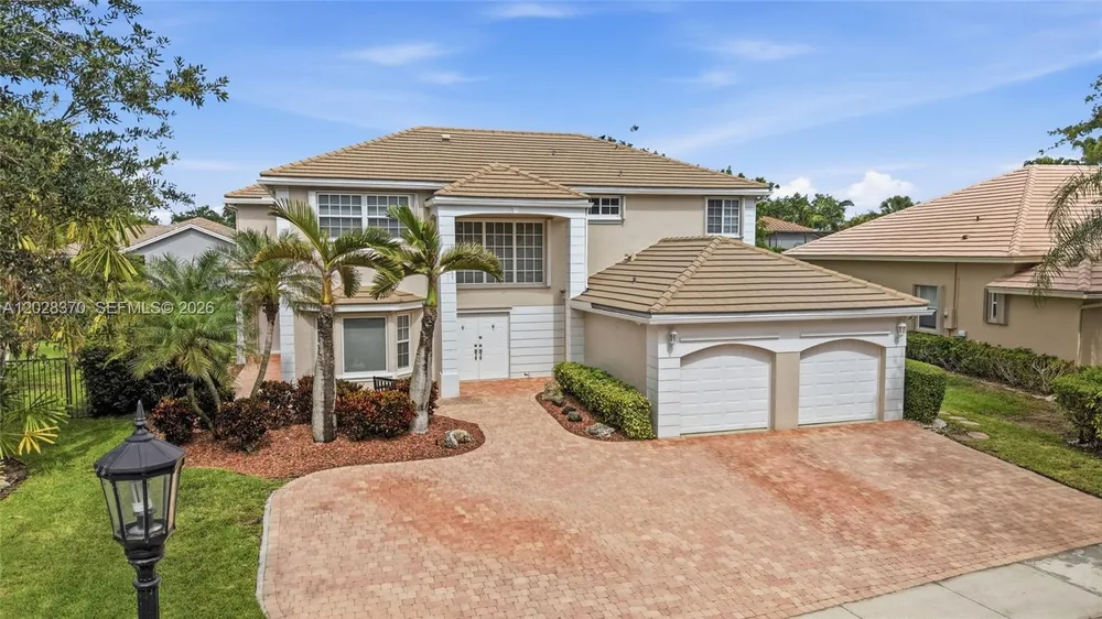 2608 Oakbrook Ct, Weston, FL 33332