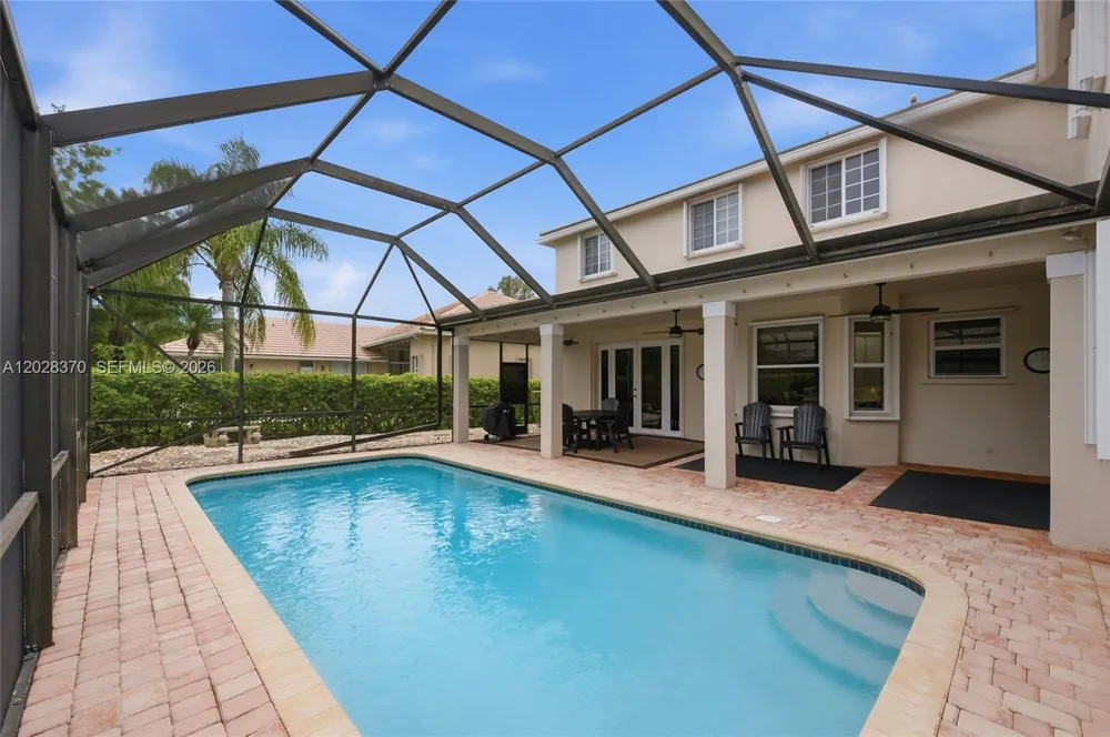 2608 Oakbrook Ct, Weston, FL 33332