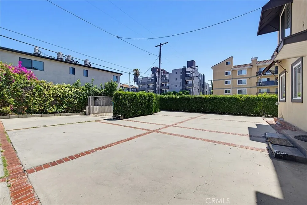 238 S Westmoreland Ave, Rampart Village, CA 90004