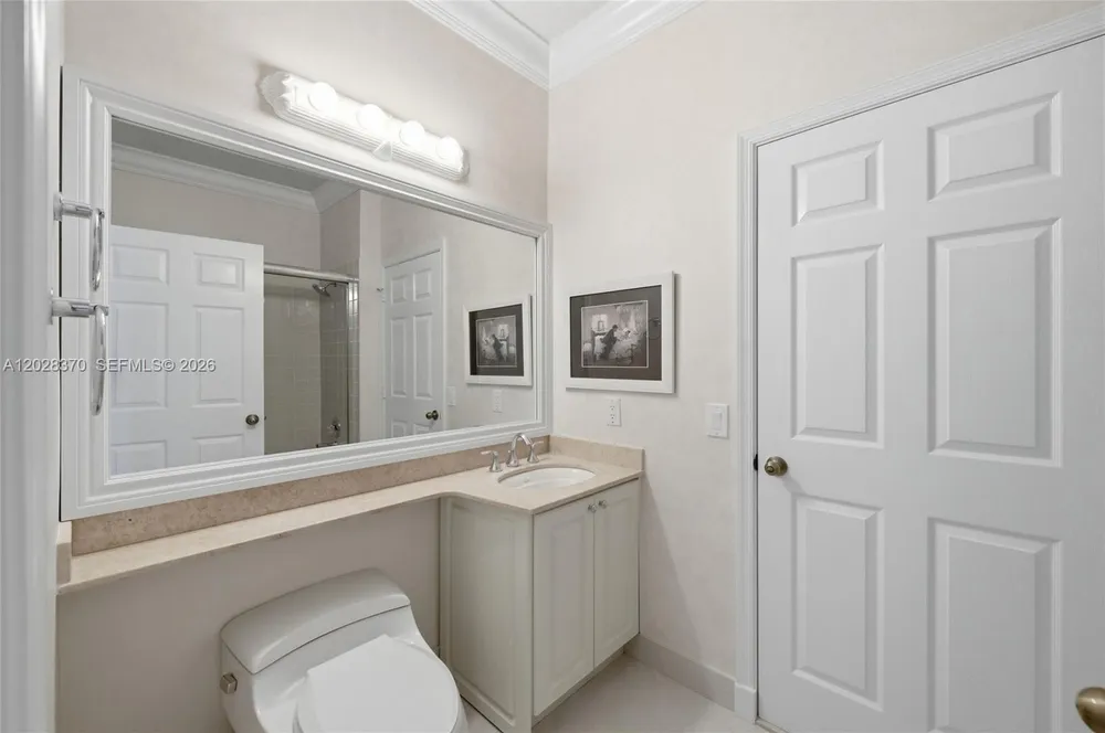 2608 Oakbrook Ct, Weston, FL 33332