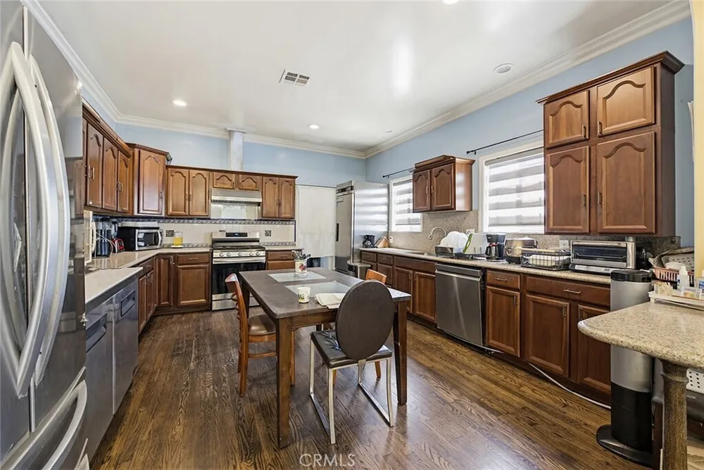 238 S Westmoreland Ave, Rampart Village, CA 90004