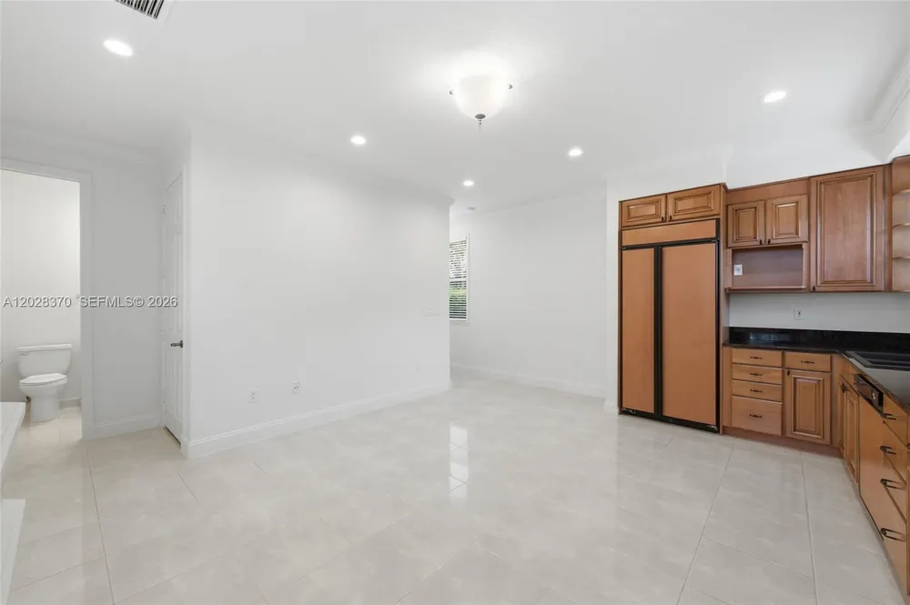 2608 Oakbrook Ct, Weston, FL 33332
