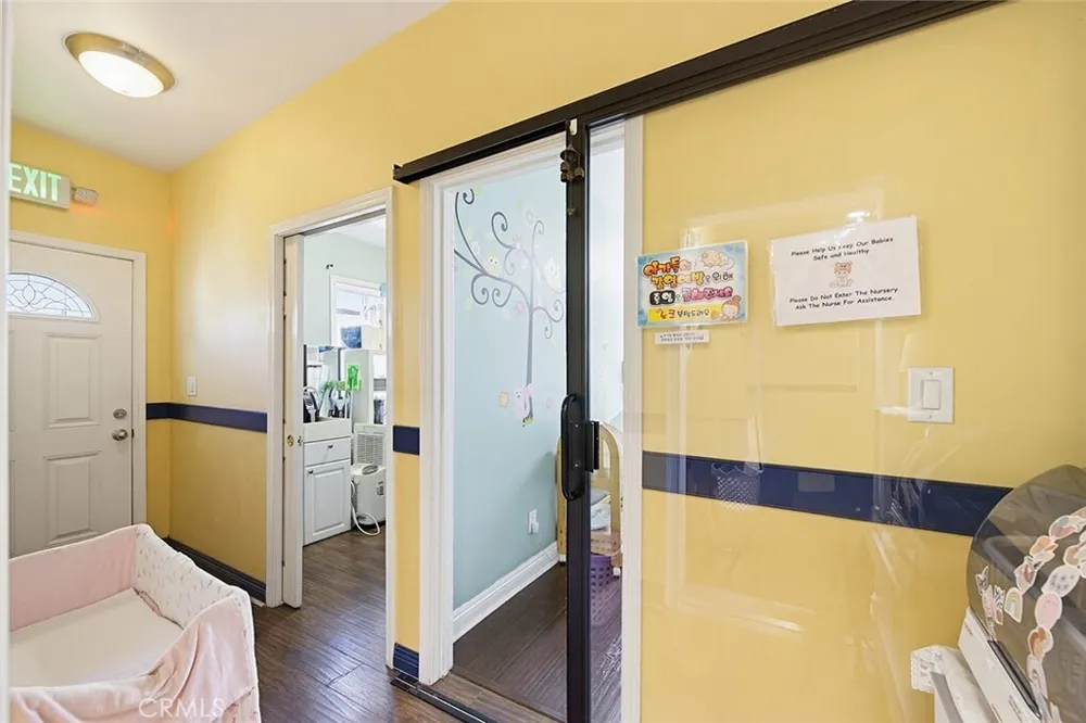 238 S Westmoreland Ave, Rampart Village, CA 90004