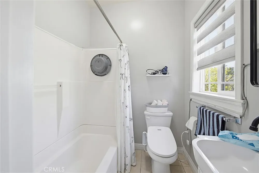 238 S Westmoreland Ave, Rampart Village, CA 90004