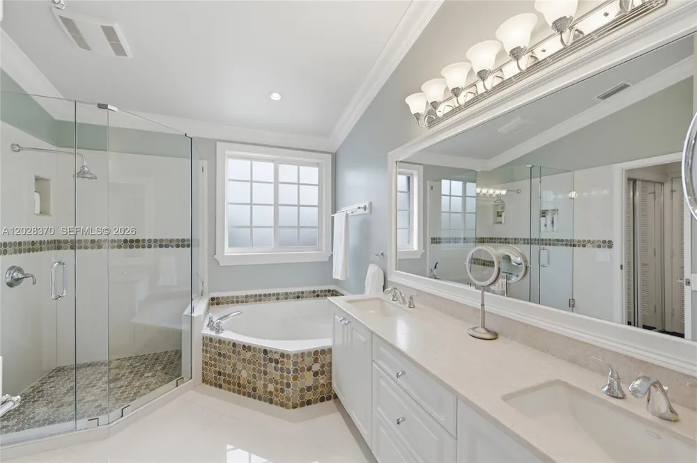 2608 Oakbrook Ct, Weston, FL 33332