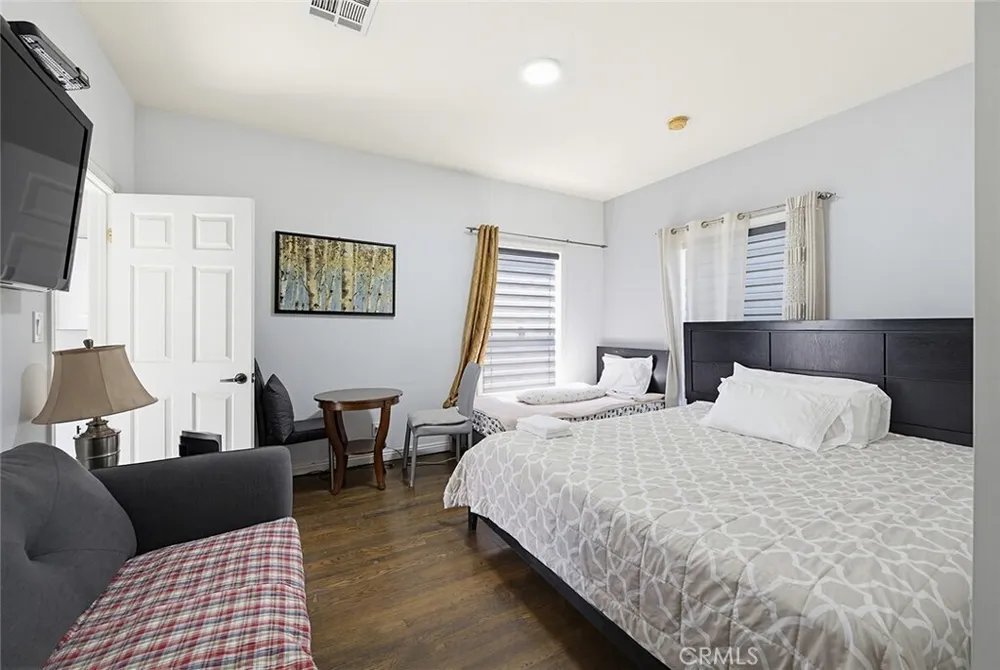 238 S Westmoreland Ave, Rampart Village, CA 90004