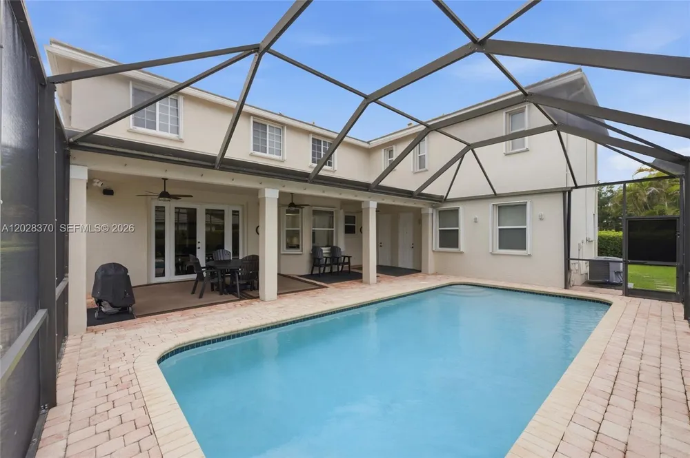 2608 Oakbrook Ct, Weston, FL 33332