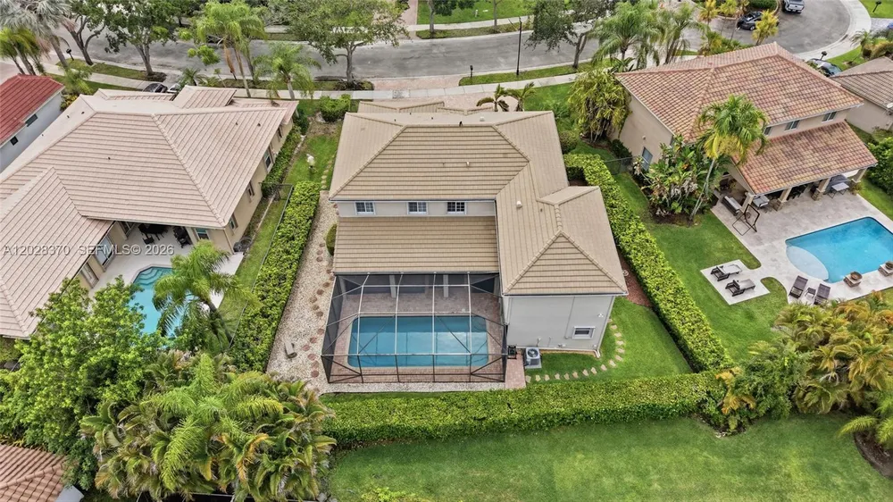 2608 Oakbrook Ct, Weston, FL 33332