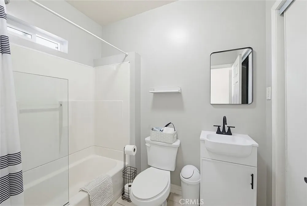 238 S Westmoreland Ave, Rampart Village, CA 90004