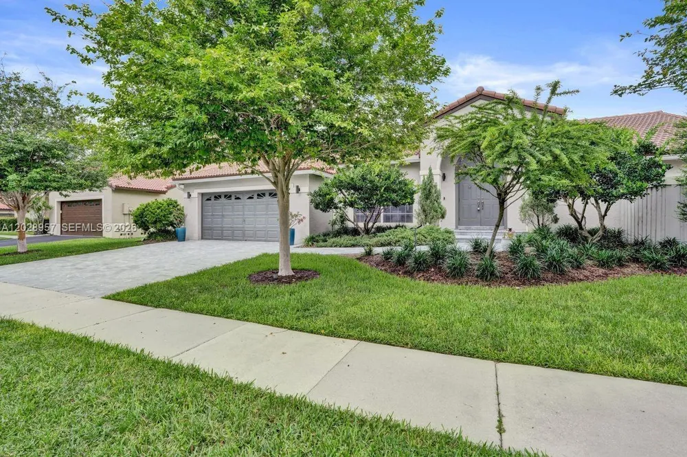 13331 NW 11th Ln, Sunrise, FL 33323