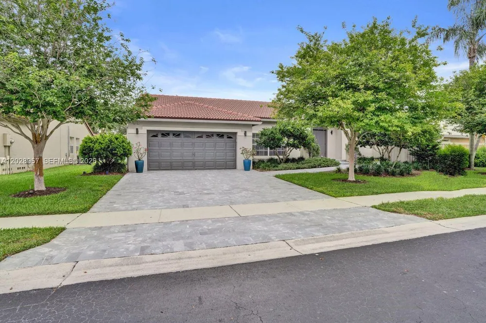 13331 NW 11th Ln, Sunrise, FL 33323