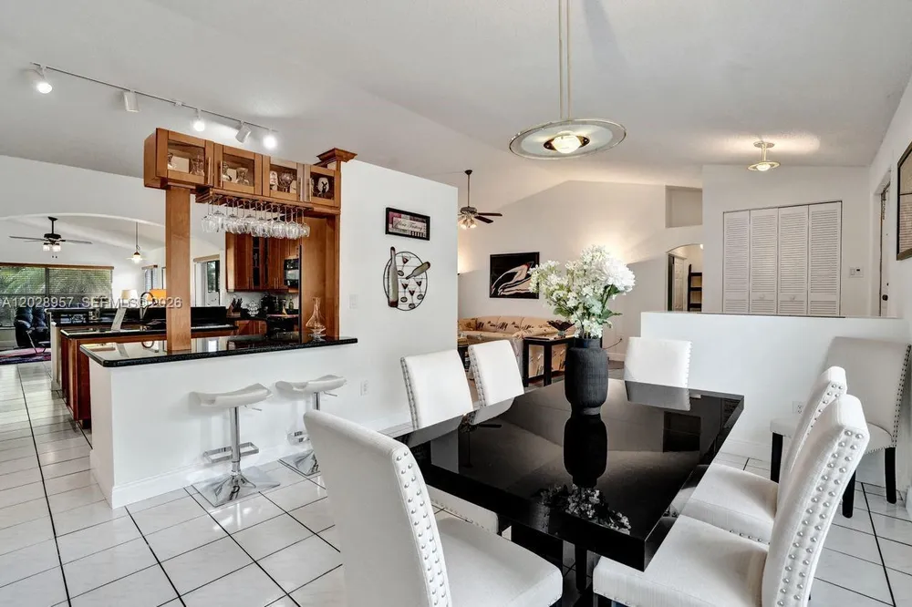 13331 NW 11th Ln, Sunrise, FL 33323