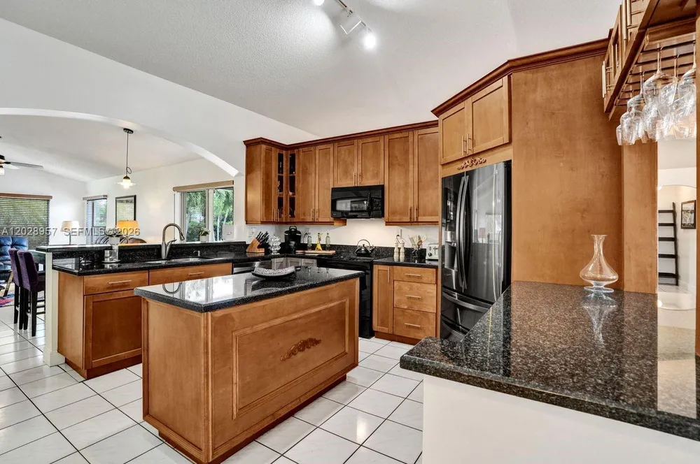 13331 NW 11th Ln, Sunrise, FL 33323