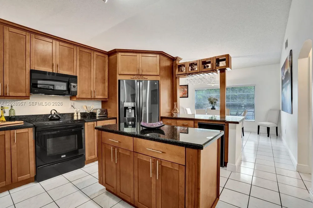 13331 NW 11th Ln, Sunrise, FL 33323