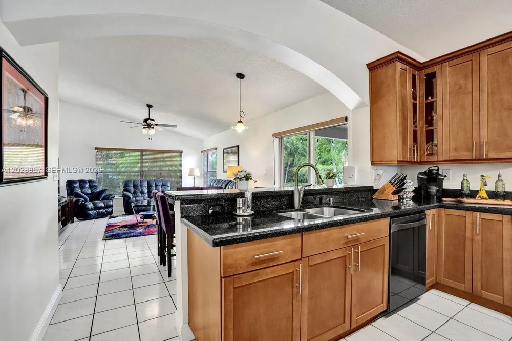 13331 NW 11th Ln, Sunrise, FL 33323