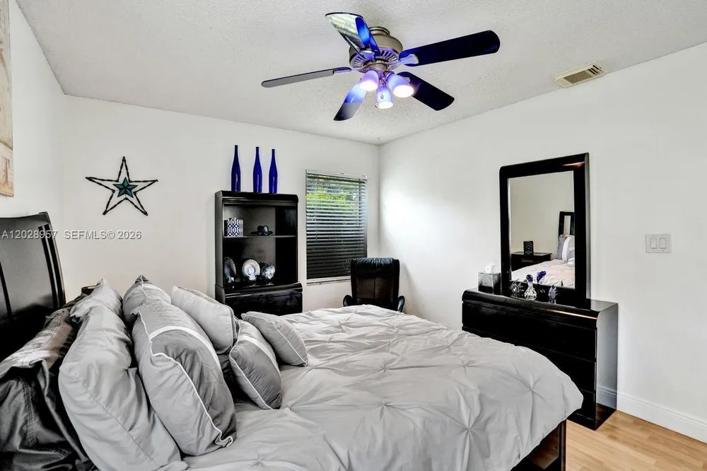 13331 NW 11th Ln, Sunrise, FL 33323