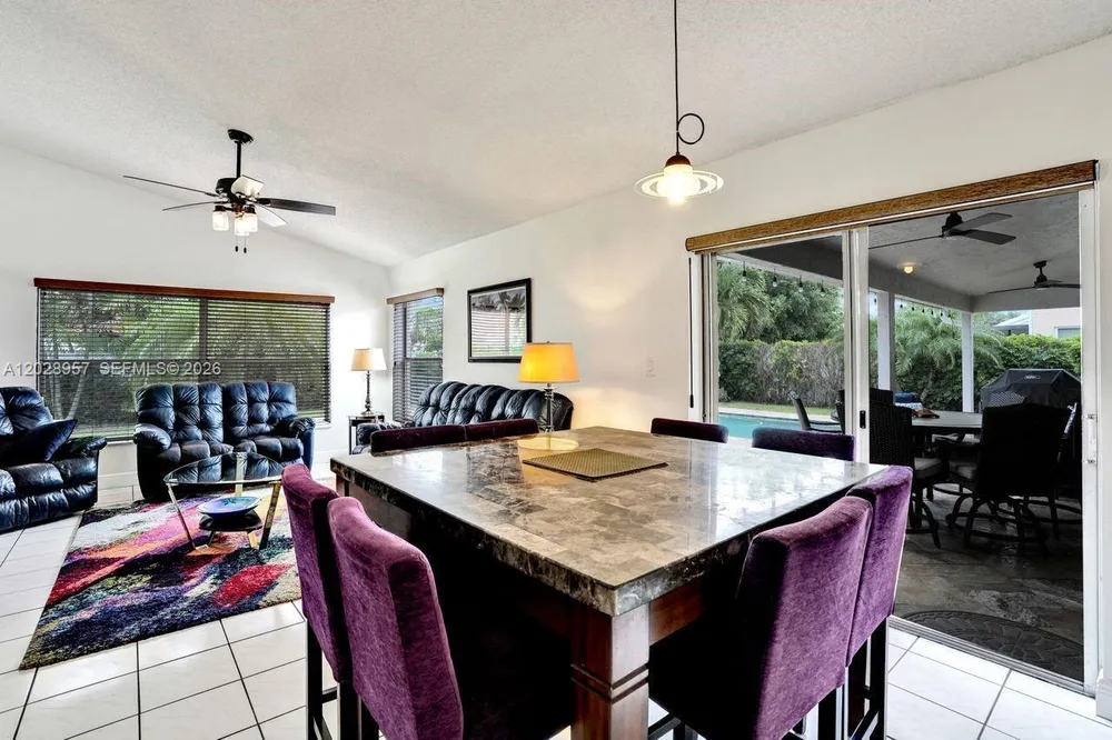 13331 NW 11th Ln, Sunrise, FL 33323