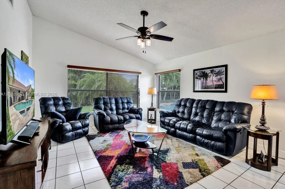 13331 NW 11th Ln, Sunrise, FL 33323